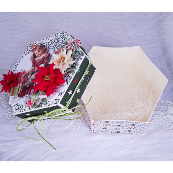 Pudełko świąteczne na prezent – mały upominek ręcznie robione PCZ002