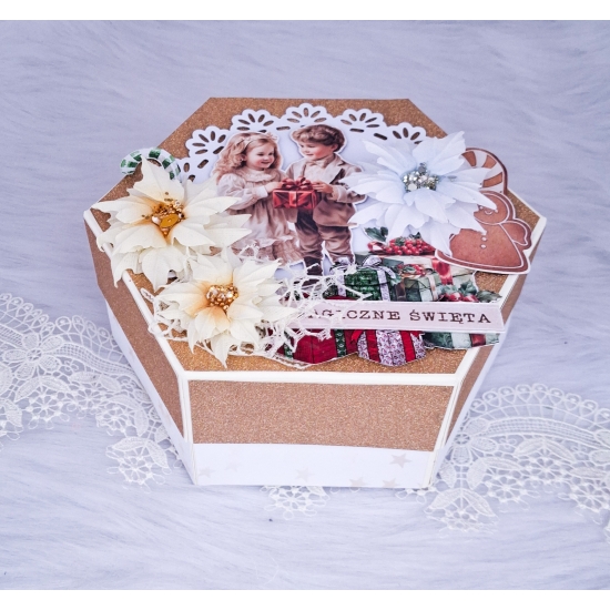Pudełko świąteczne na prezent – mały upominek ręcznie robione PZ003