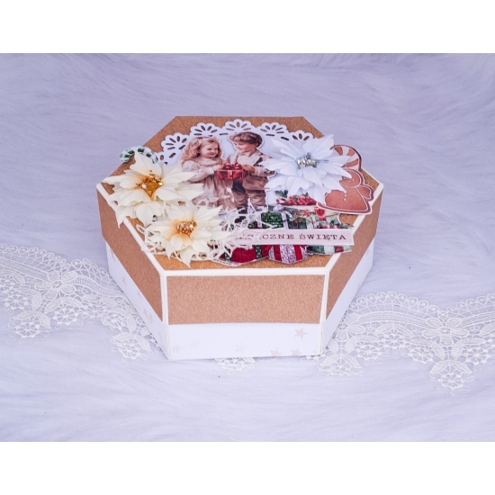 Pudełko świąteczne na prezent – mały upominek ręcznie robione PZ003