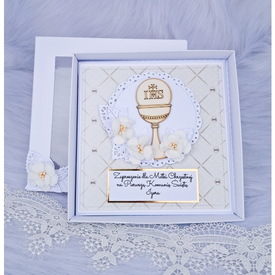 Zaproszenie dla Matki Chrzestnej Ojca Chrzestnego Babci i Dziadka na Komunię ręcznie robione w pudełku